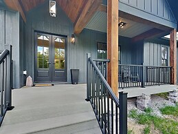 Holiday House by Taylor Made Deep Creek