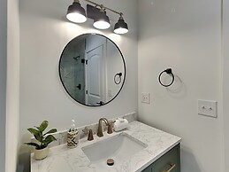 Holiday House by Taylor Made Deep Creek