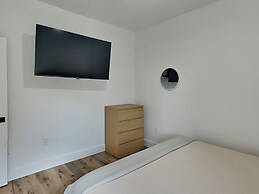Holiday House by Taylor Made Deep Creek