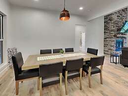 Holiday House by Taylor Made Deep Creek