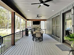 Holiday House by Taylor Made Deep Creek
