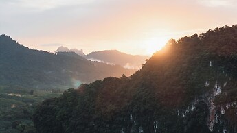 Lost Horizon Resort - Khao Sok