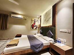 Hotel The Crest