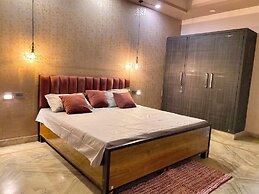 Let'stay- Sector 63A Noida
