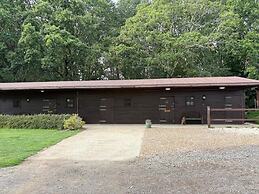 The Riley Stable- Cozy Getaway