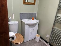The Riley Stable- Cozy Getaway