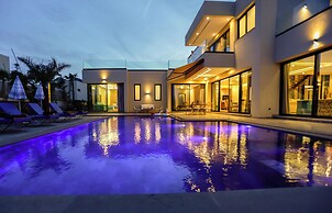 VILLA KECH