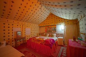 Royal Gadhvi Desert Camp