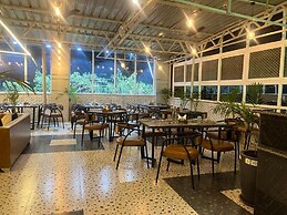 Hotel Aashiyana