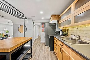 The Owlet Nwcalgary Queenbd Privatesuite