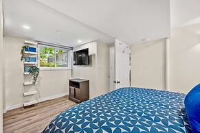 The Owlet Nwcalgary Queenbd Privatesuite