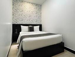 Lion 8 Hotel