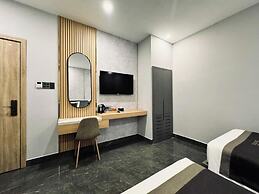 Lion 8 Hotel