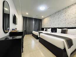 Lion 8 Hotel