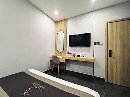 Lion 8 Hotel