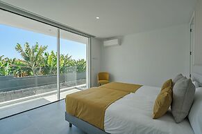 Casangular by Upper