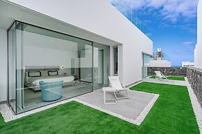 Casangular by Upper