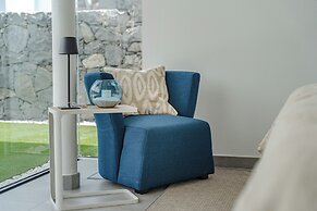 Casangular by Upper