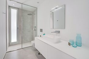 Casangular by Upper
