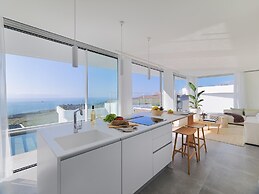 Casangular by Upper