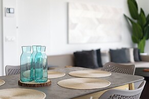 Casangular by Upper