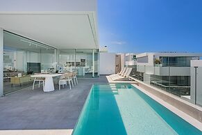 Casangular by Upper