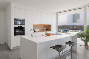 Casangular by Upper