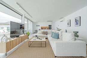 Casangular by Upper
