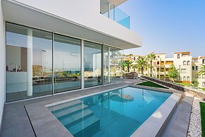 Casangular by Upper