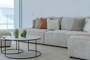 Casangular by Upper