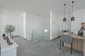 Casangular by Upper