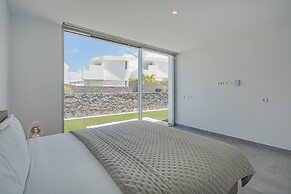 Casangular by Upper