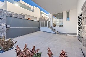 Casangular by Upper