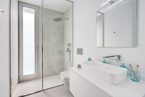 Casangular by Upper