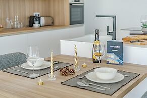 Casangular by Upper