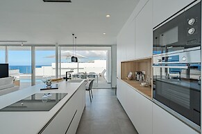 Casangular by Upper