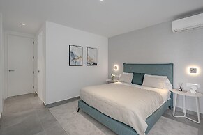 Casangular by Upper