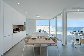 Casangular by Upper