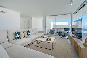 Casangular by Upper