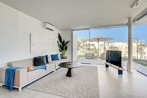 Casangular by Upper