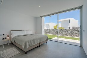 Casangular by Upper