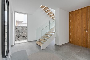 Casangular by Upper