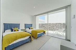 Casangular by Upper
