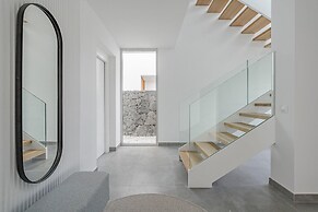 Casangular by Upper