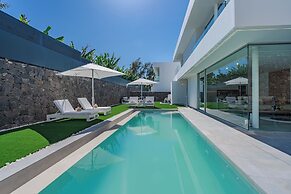 Casangular by Upper