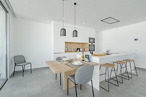 Casangular by Upper