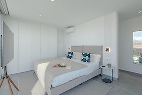 Casangular by Upper