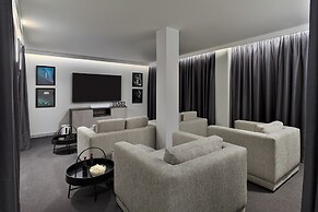 Casangular by Upper