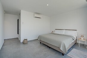 Casangular by Upper
