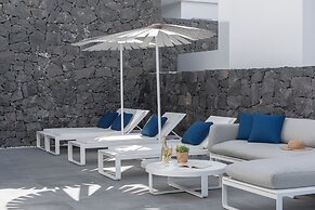 Casangular by Upper